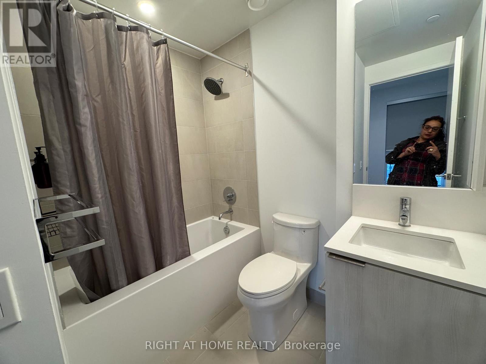 2005 - 1000 Portage Parkway, Vaughan, Ontario  L4K 0L1 - Photo 26 - N13012590