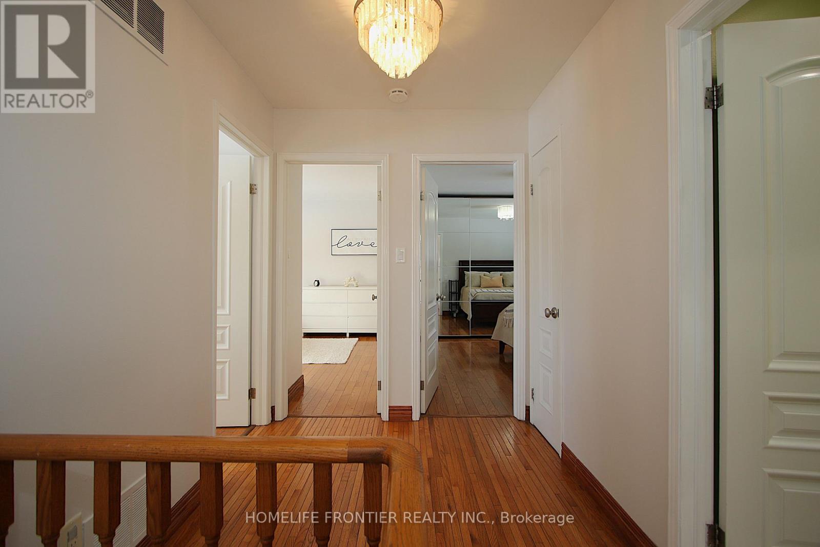 40 Delta Crescent, East Gwillimbury, Ontario  L9N 1G4 - Photo 9 - N12743010