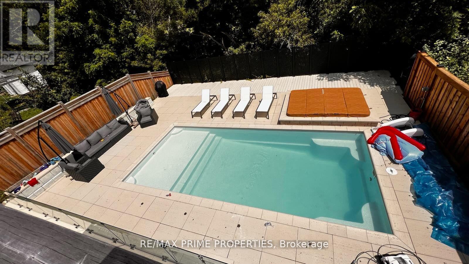 72 Ridge Gate Crescent, East Gwillimbury (Mt Albert), Ontario  L0G 1M0 - Photo 22 - N13013122