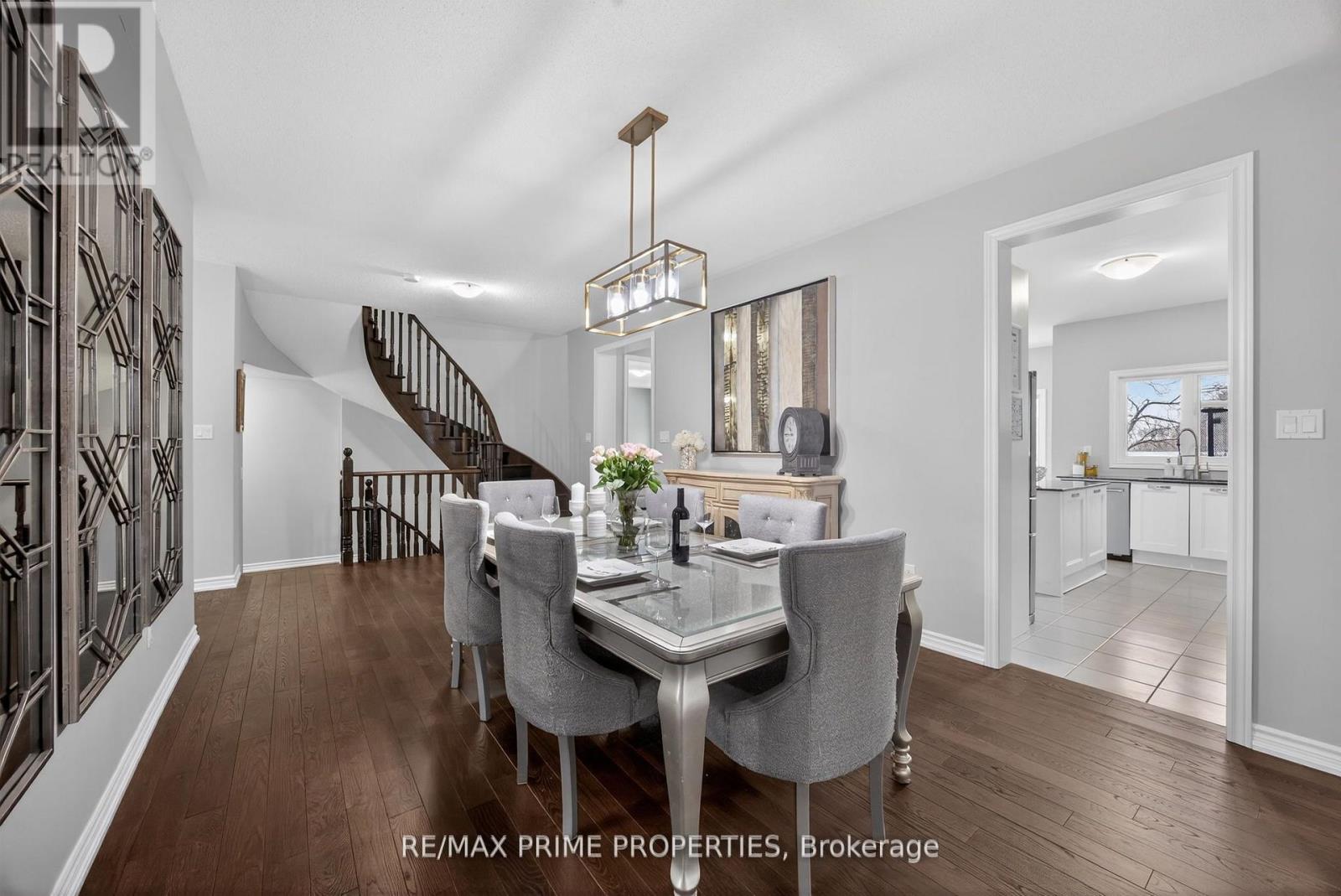 72 Ridge Gate Crescent, East Gwillimbury (Mt Albert), Ontario  L0G 1M0 - Photo 5 - N13013122