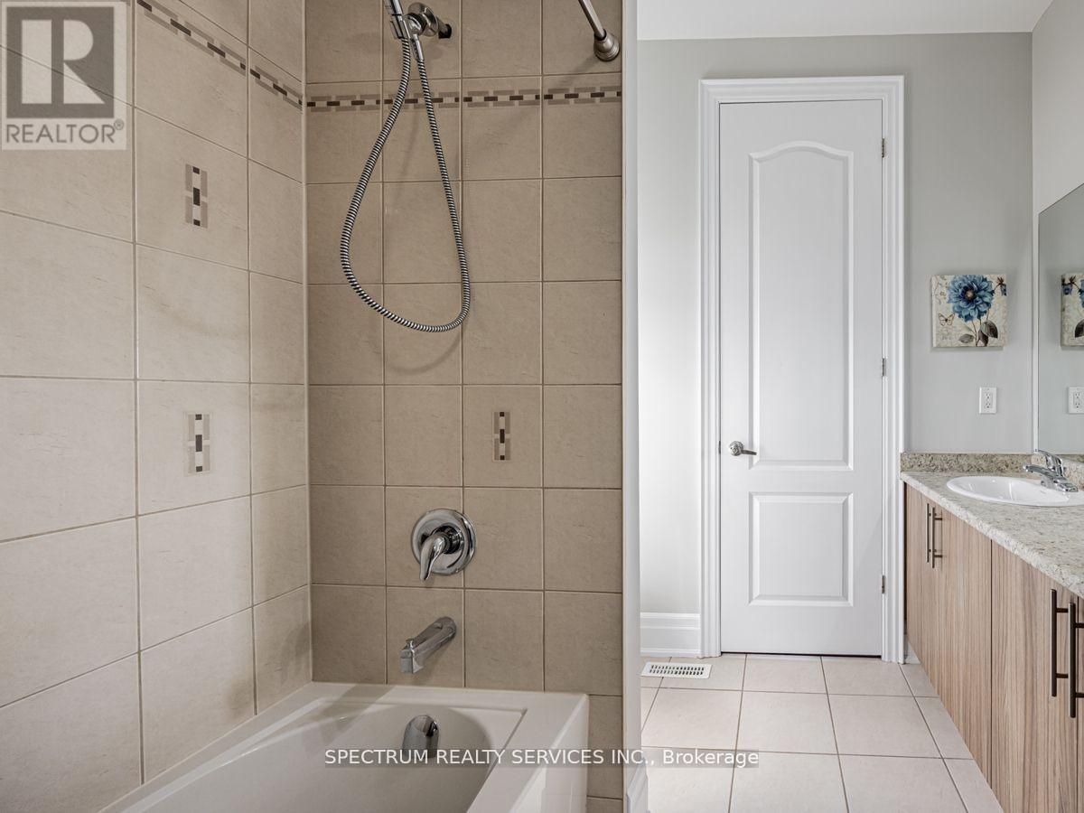 1949 Jans Boulevard, Innisfil, Ontario  L9S 5A5 - Photo 19 - N13013126