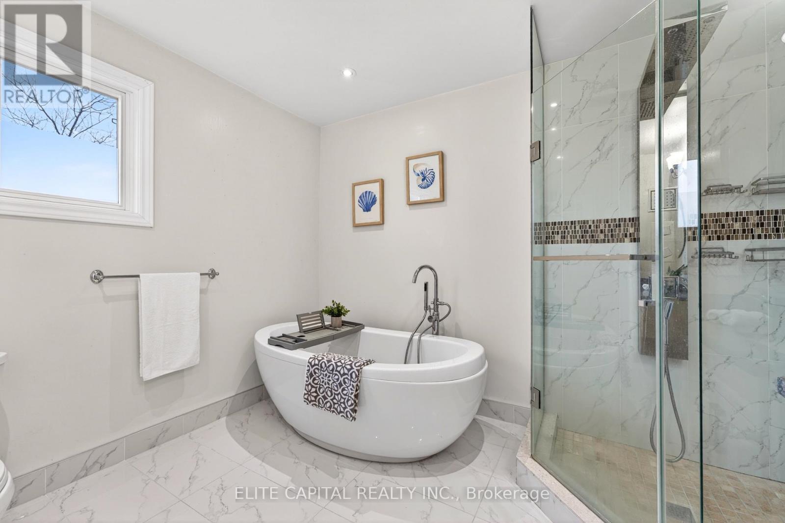 100 Bernard Avenue, Richmond Hill, Ontario  L4C 9Z5 - Photo 26 - N13013244