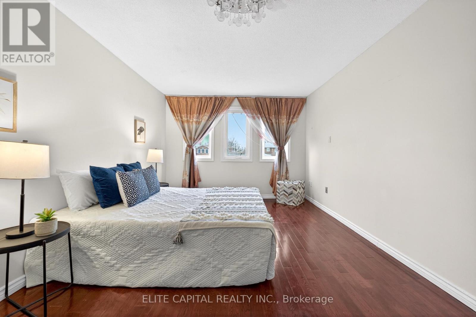 100 Bernard Avenue, Richmond Hill, Ontario  L4C 9Z5 - Photo 35 - N13013244