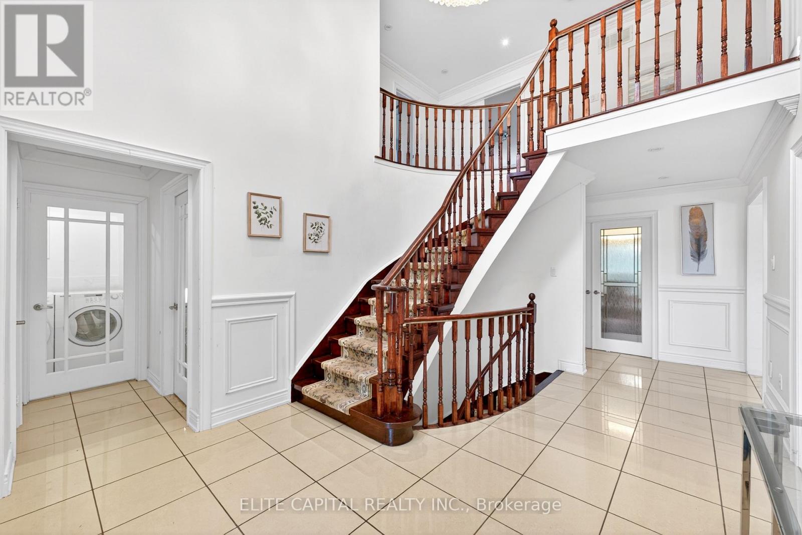 100 Bernard Avenue, Richmond Hill, Ontario  L4C 9Z5 - Photo 4 - N13013244