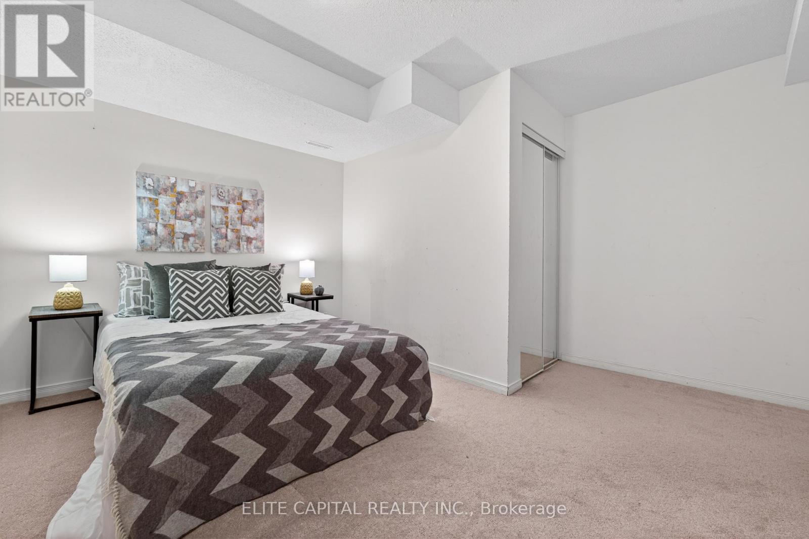 100 Bernard Avenue, Richmond Hill, Ontario  L4C 9Z5 - Photo 40 - N13013244