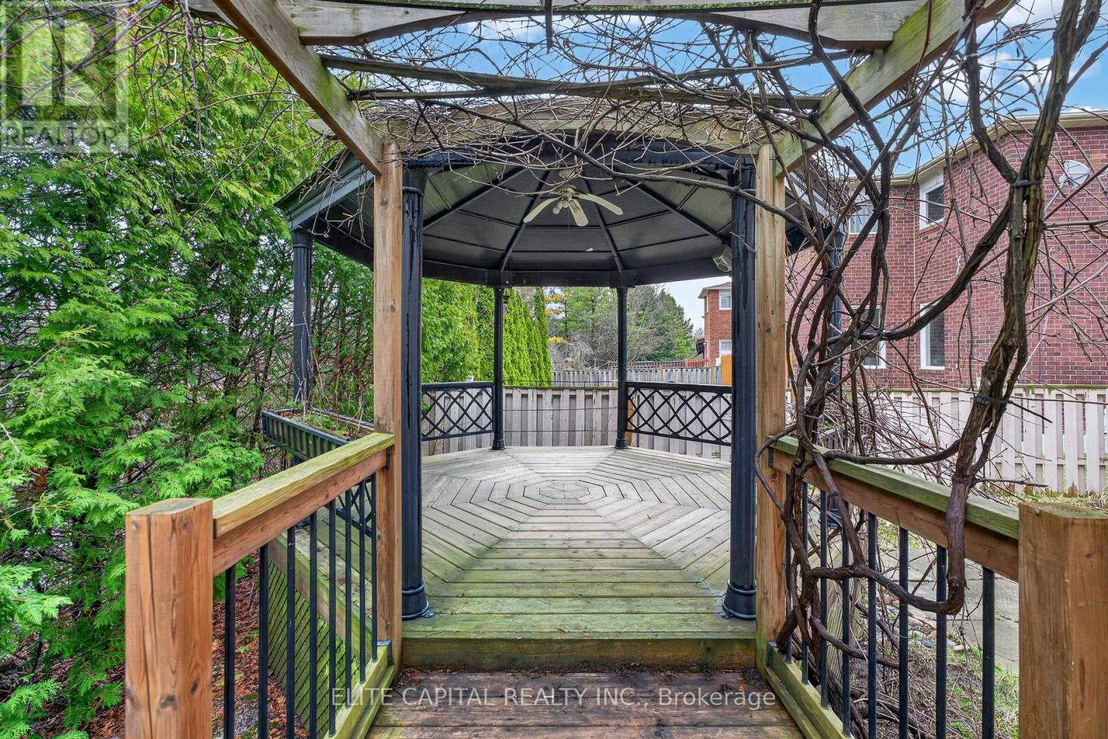 100 Bernard Avenue, Richmond Hill, Ontario  L4C 9Z5 - Photo 45 - N13013244