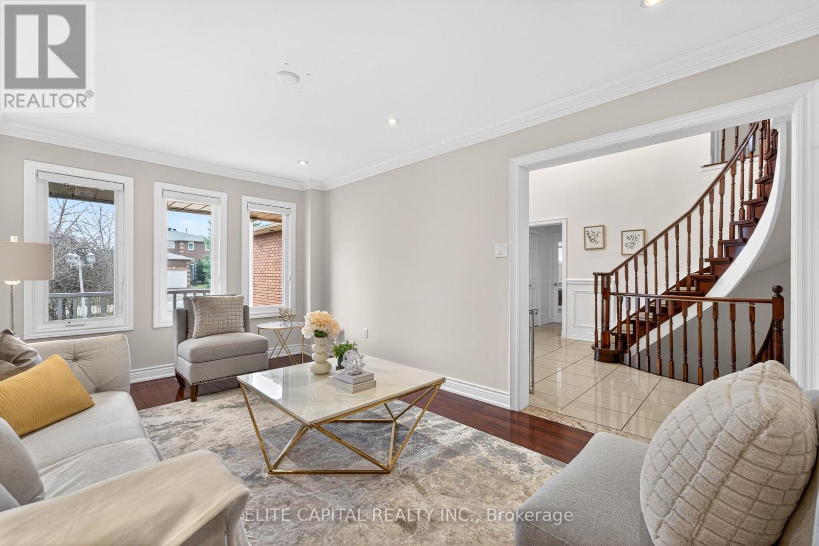 100 Bernard Avenue, Richmond Hill, Ontario  L4C 9Z5 - Photo 5 - N13013244