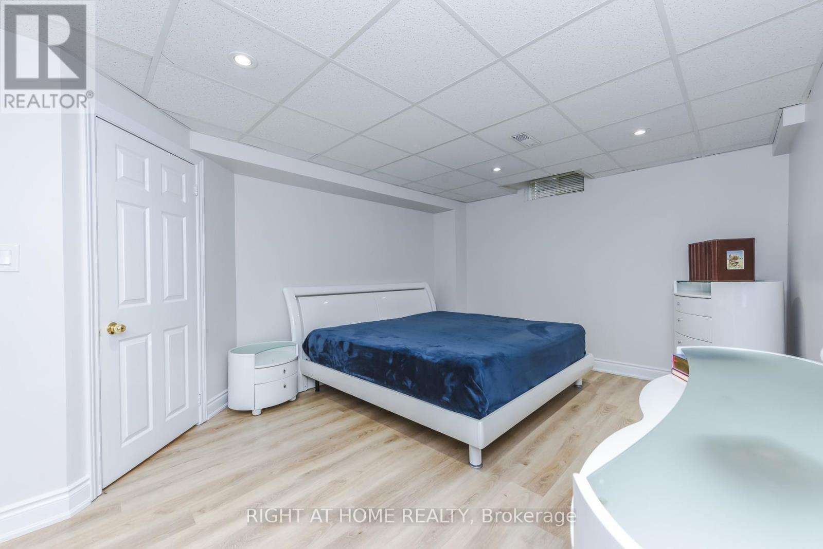 105 Panorama Crescent, Vaughan, Ontario  L4H 1J9 - Photo 25 - N13013300