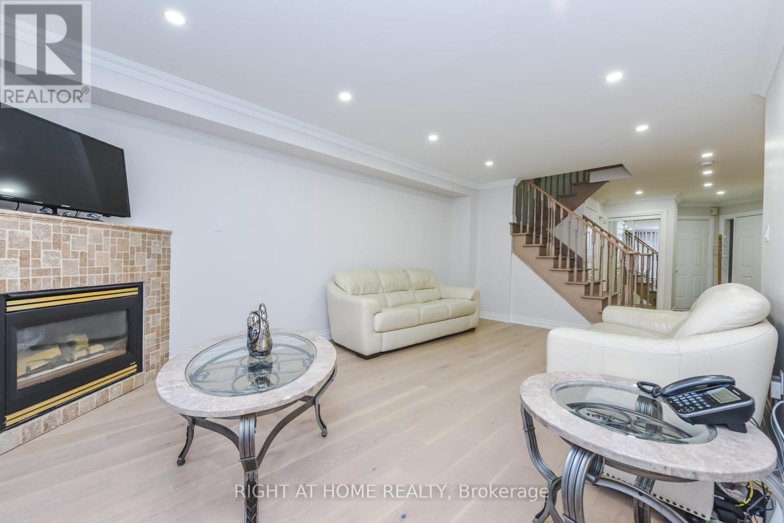 105 Panorama Crescent, Vaughan, Ontario  L4H 1J9 - Photo 7 - N13013300