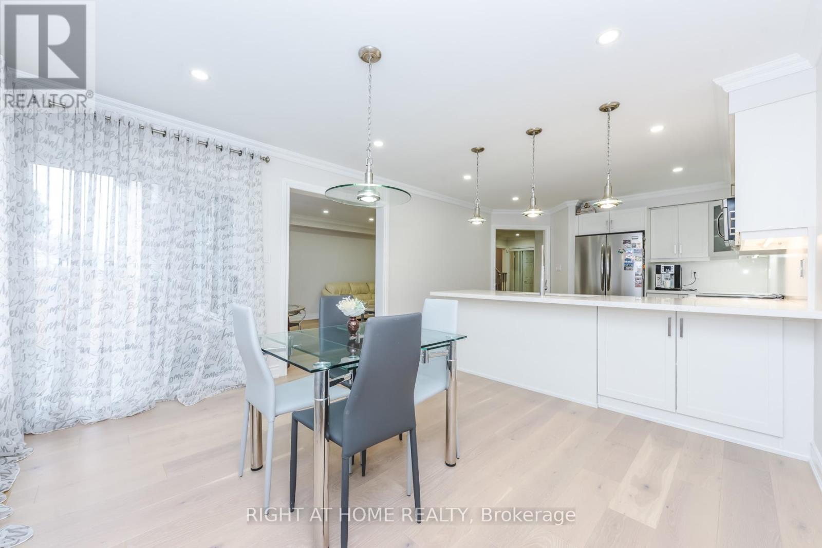 105 Panorama Crescent, Vaughan, Ontario  L4H 1J9 - Photo 9 - N13013300