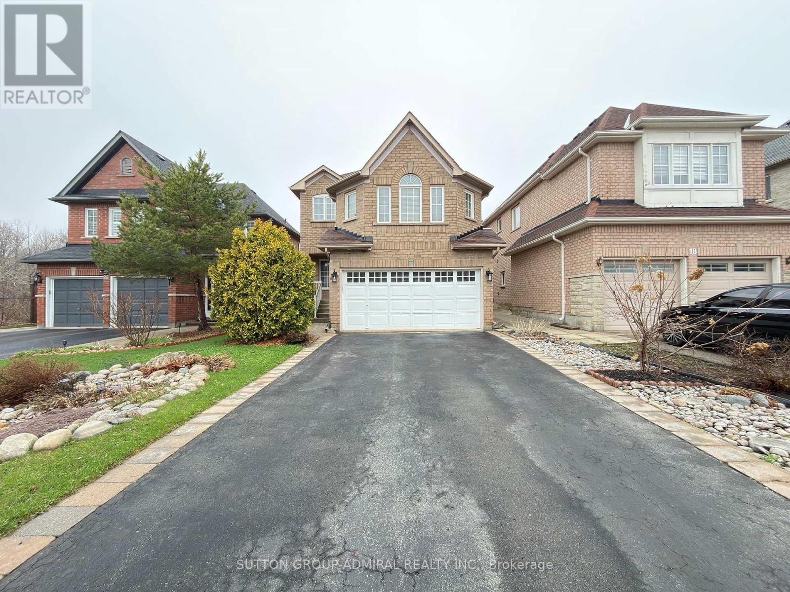 20 AZTEC COURT, Richmond Hill, Ontario