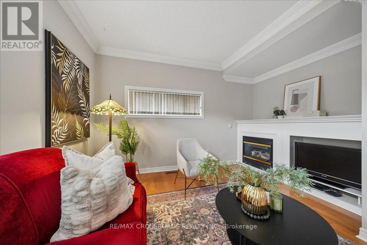 11 Cottingham Street, Markham, Ontario  L6C 2V3 - Photo 10 - N13013376