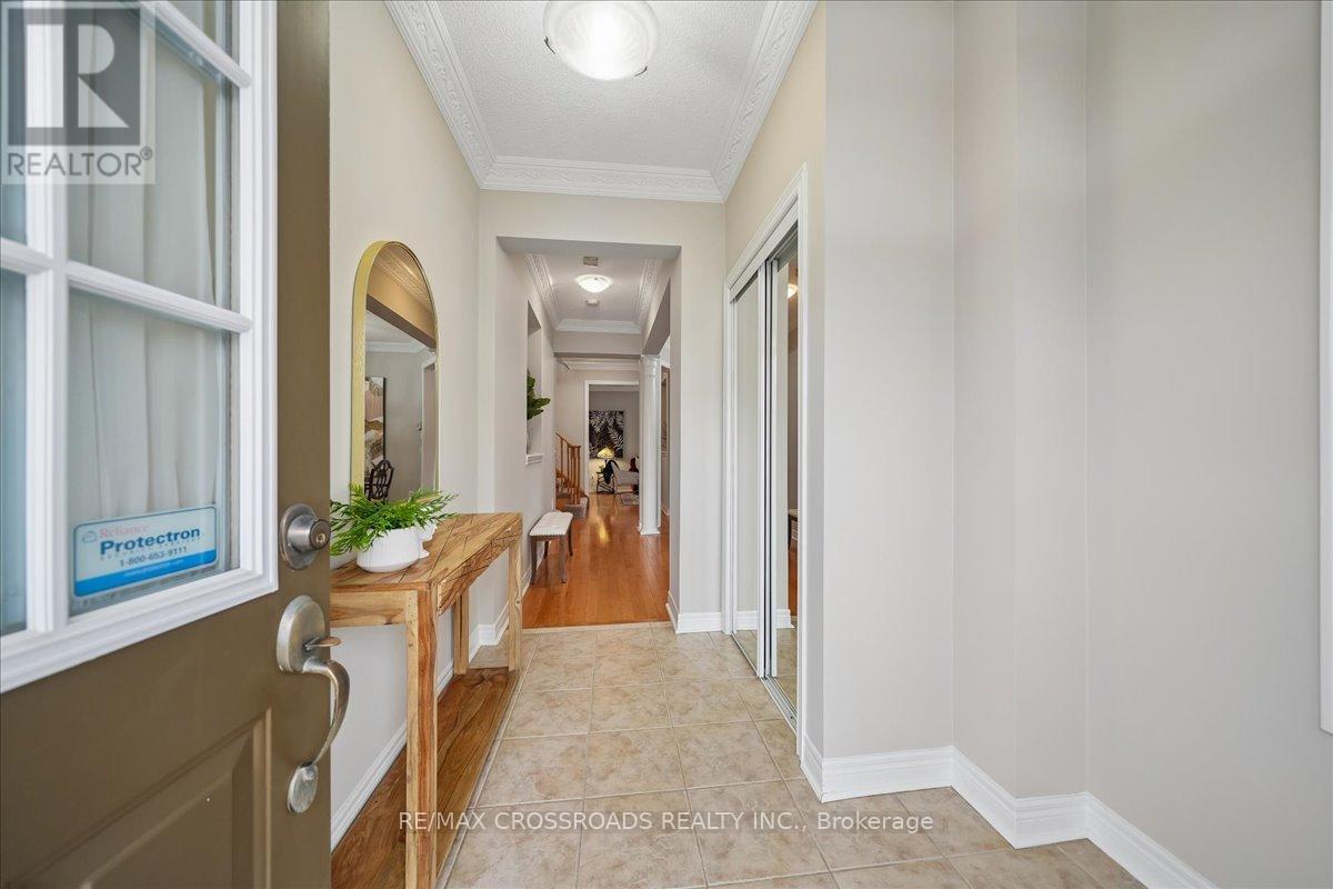 11 Cottingham Street, Markham, Ontario  L6C 2V3 - Photo 3 - N13013376