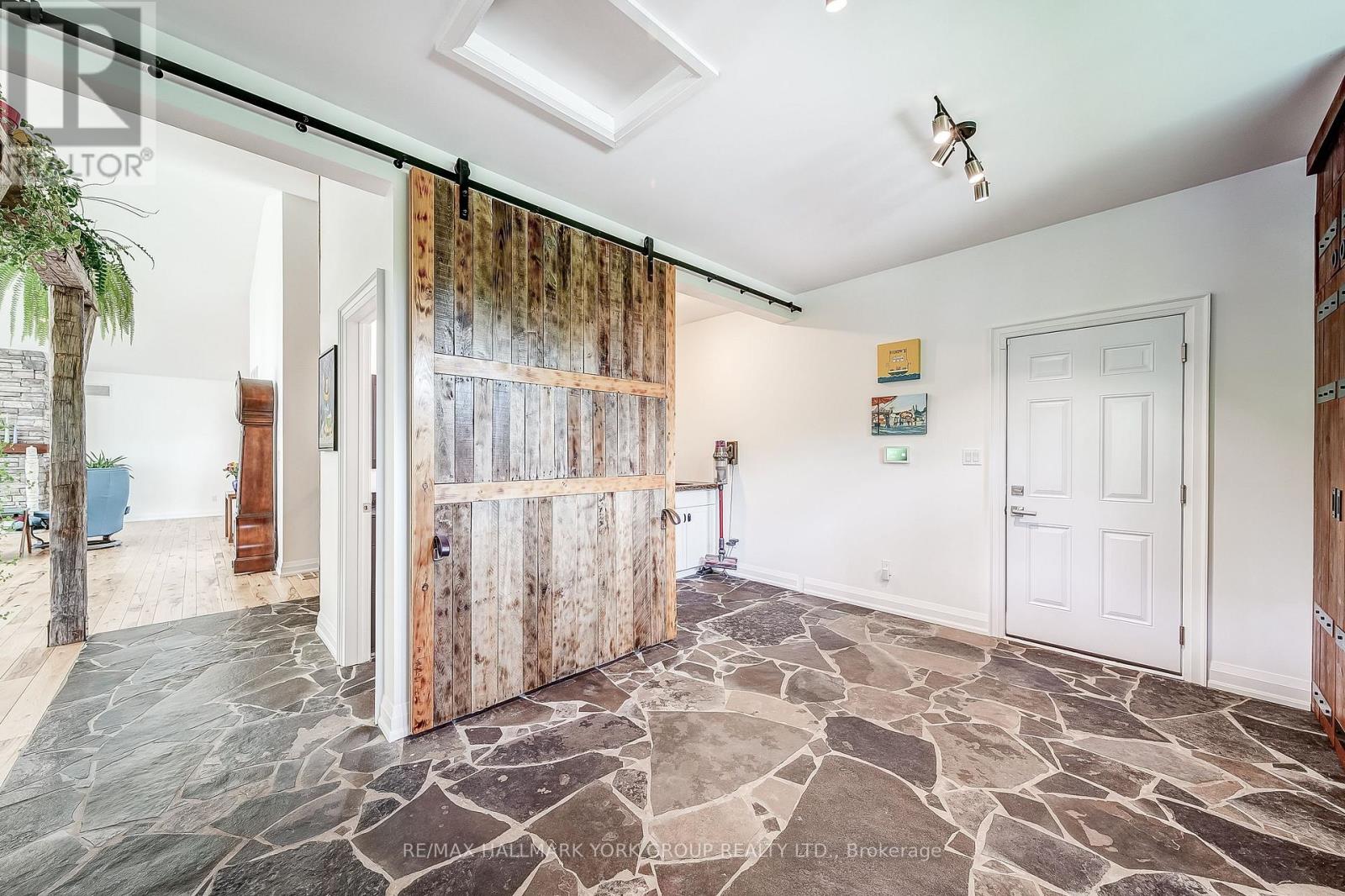 118 Mennill Drive, Springwater (Snow Valley), Ontario  L0L 1Y3 - Photo 24 - S13013286