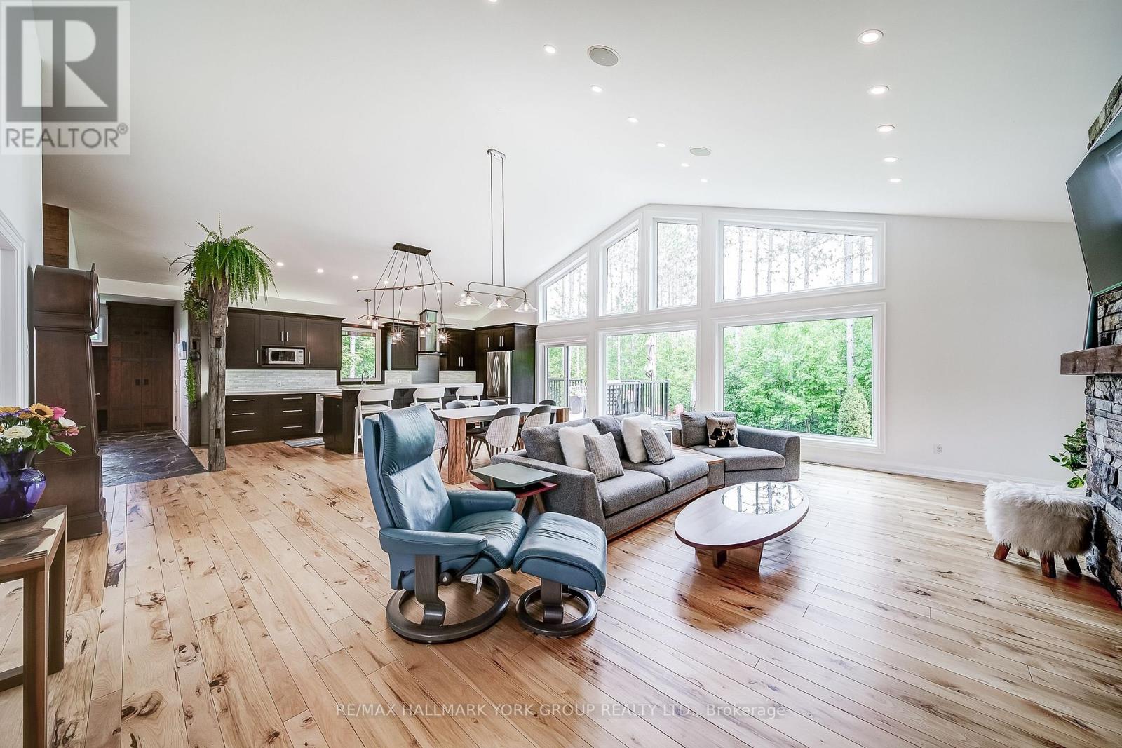 118 Mennill Drive, Springwater (Snow Valley), Ontario  L0L 1Y3 - Photo 3 - S13013286