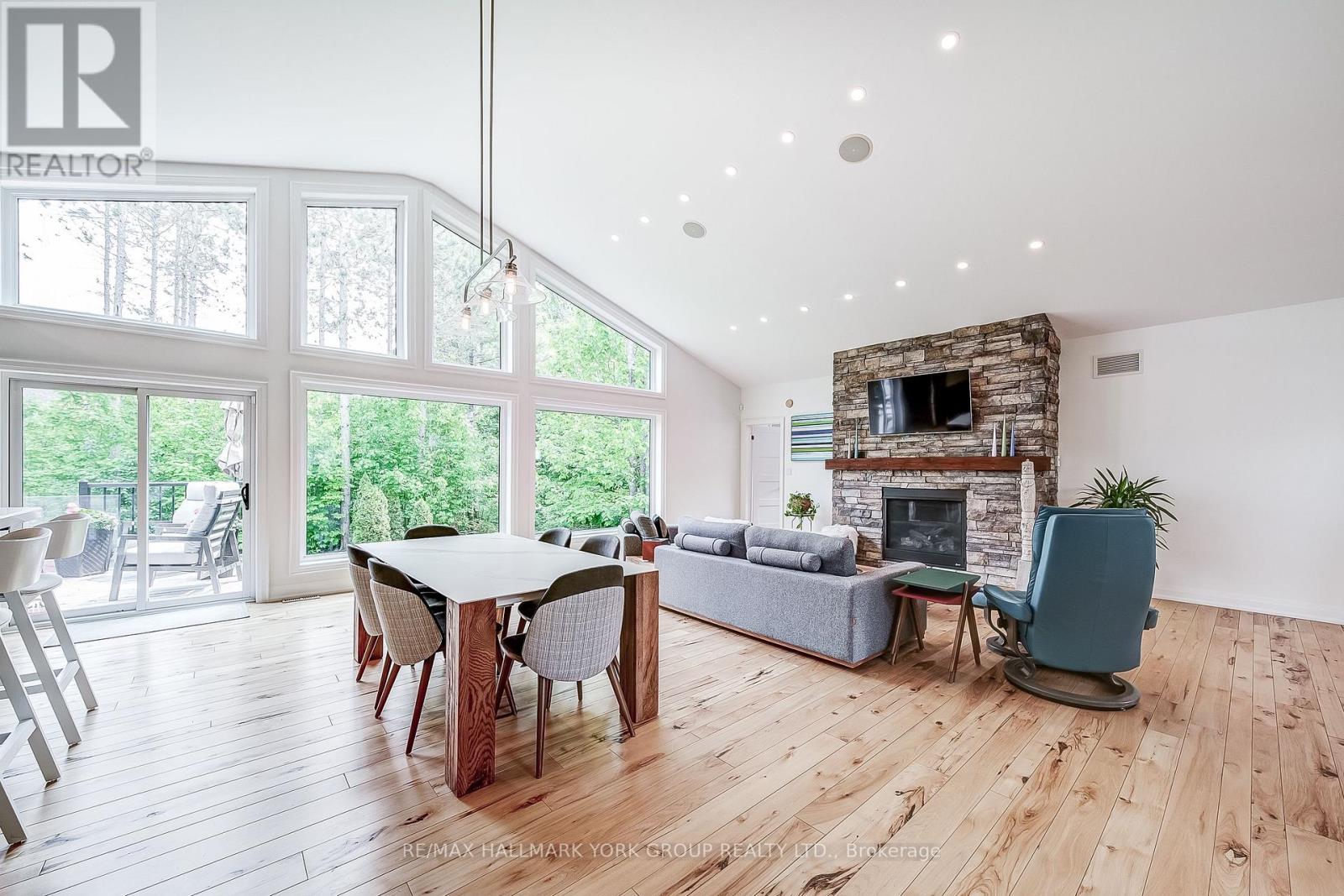 118 Mennill Drive, Springwater (Snow Valley), Ontario  L0L 1Y3 - Photo 5 - S13013286