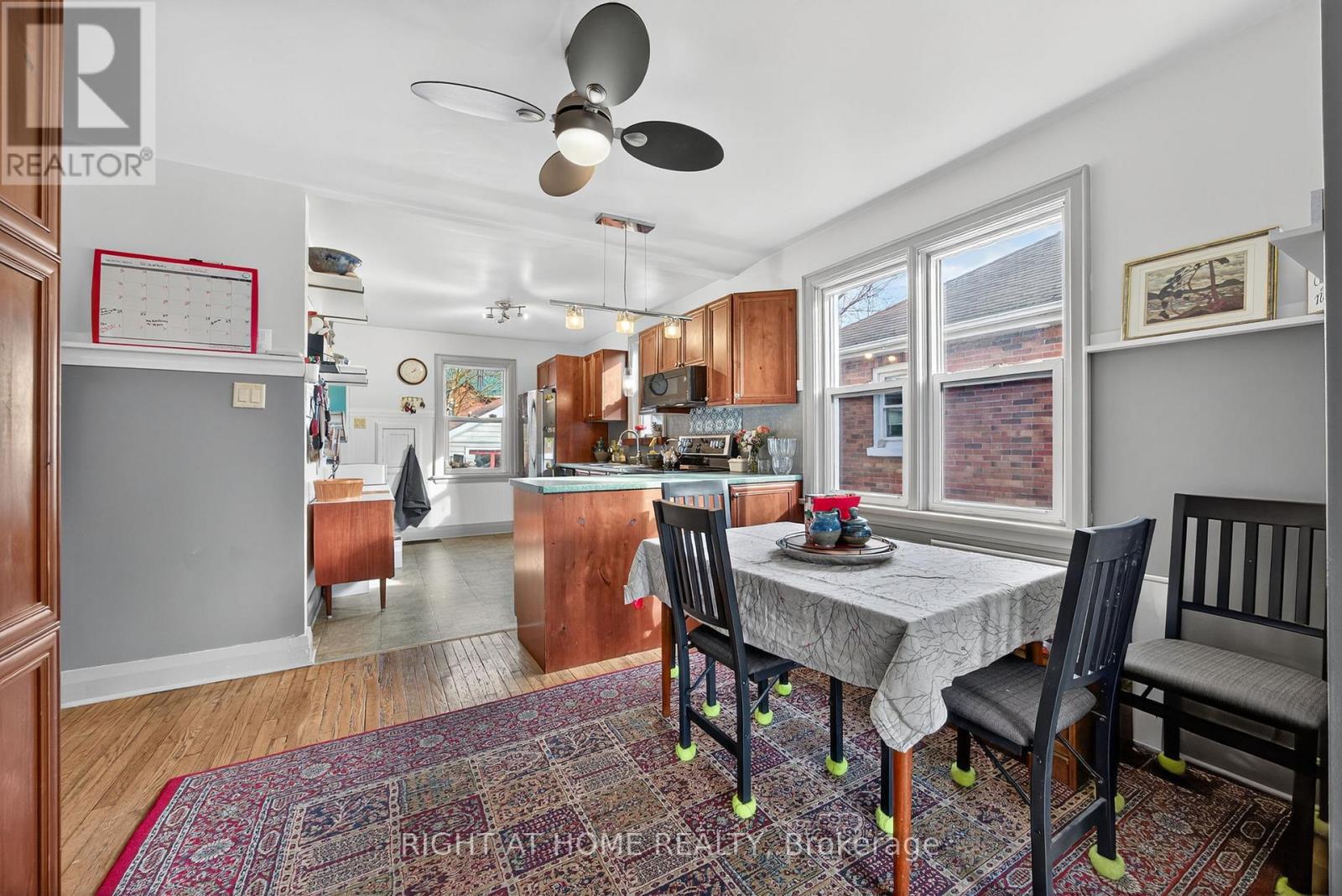 25 Thomson Street, Barrie, Ontario  L4N 1X4 - Photo 5 - S13013342