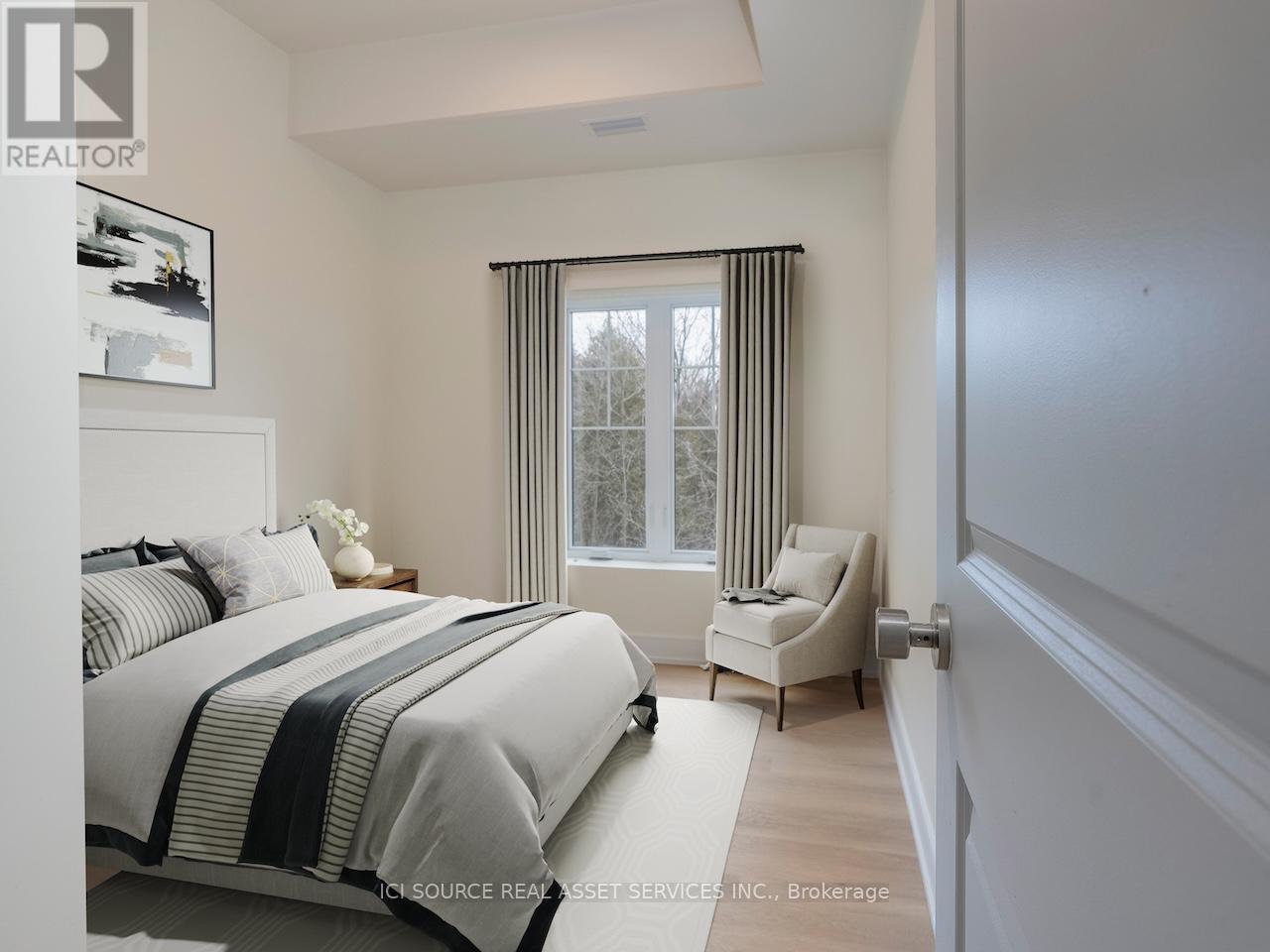 212 - 121 Mary Street, Clearview (Creemore), Ontario  L0M 1G0 - Photo 4 - S13013344