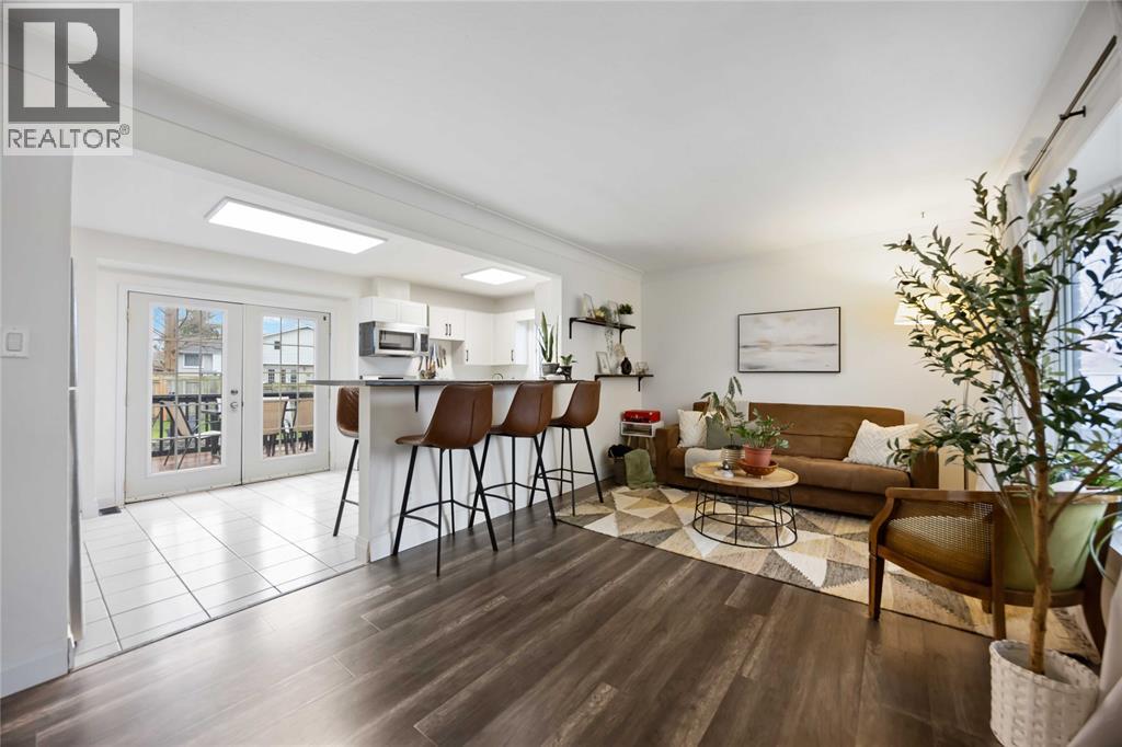 1209 Webster Drive, Sarnia, Ontario  N7S 2J6 - Photo 3 - 26008373