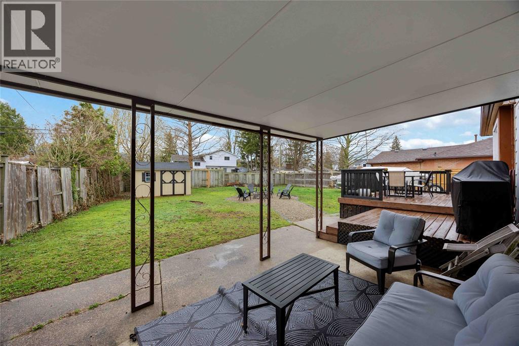 1209 Webster Drive, Sarnia, Ontario  N7S 2J6 - Photo 31 - 26008373