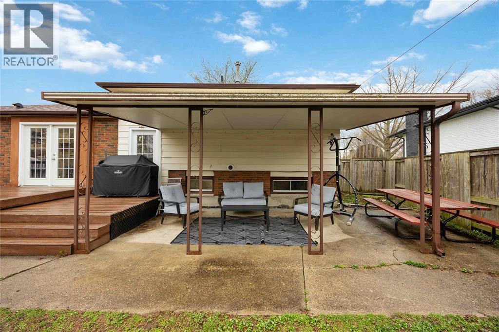 1209 Webster Drive, Sarnia, Ontario  N7S 2J6 - Photo 32 - 26008373