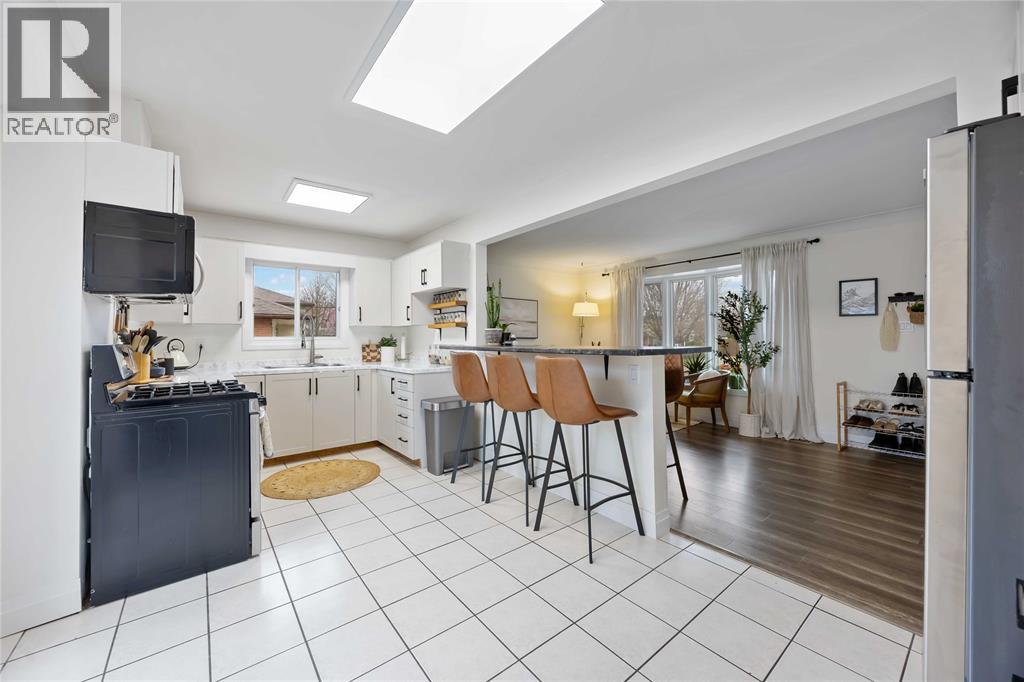 1209 Webster Drive, Sarnia, Ontario  N7S 2J6 - Photo 8 - 26008373