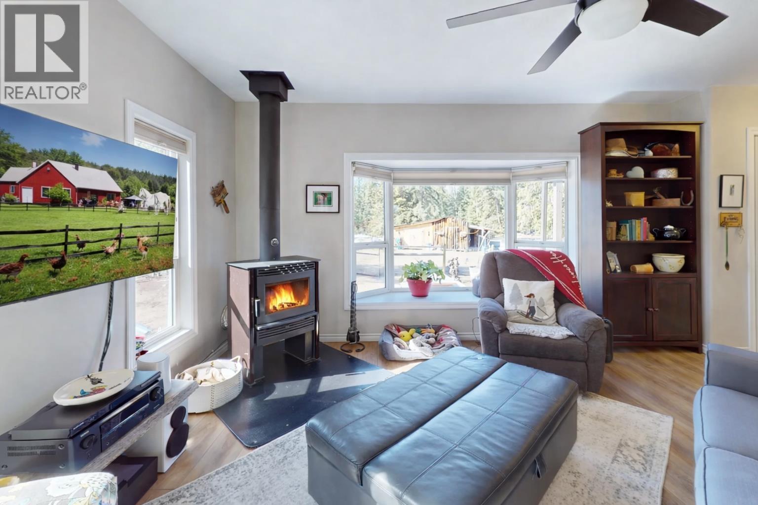 6982 Inman Road, Lone Butte, British Columbia  V0K 1X0 - Photo 5 - R3110104