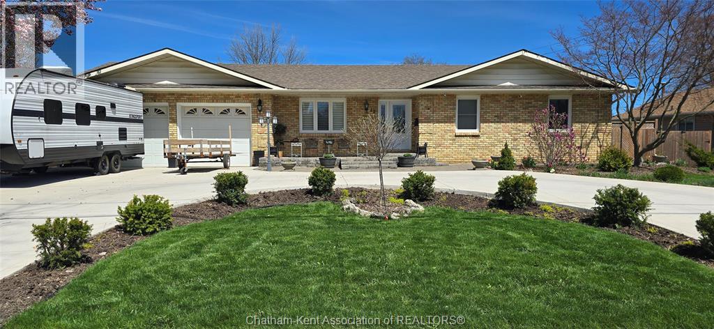 15 O'neil Street, Chatham, Ontario  N7M 3A4 - Photo 2 - 26004205