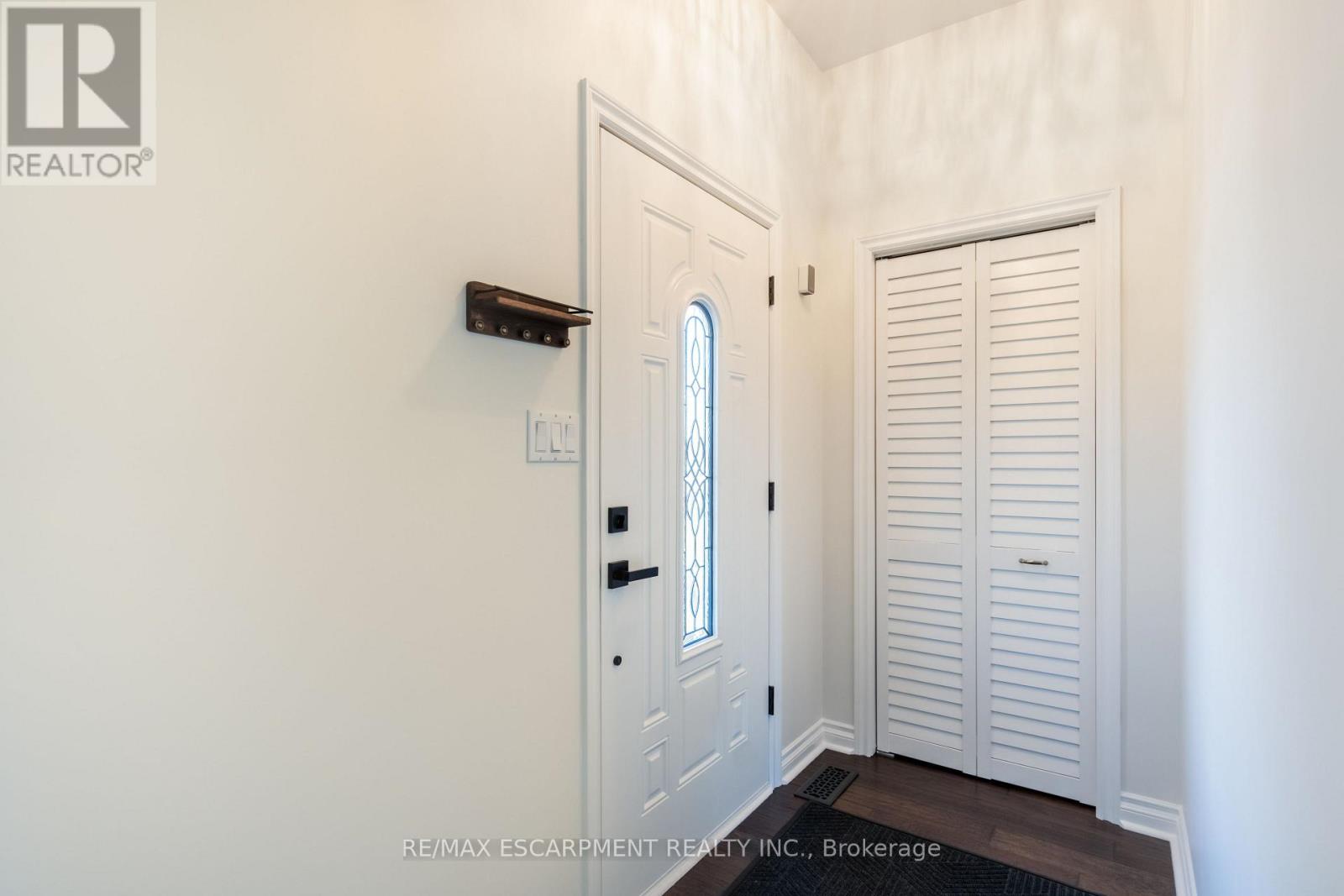 621 Rosseau Road, Hamilton, Ontario  L8K 4T9 - Photo 4 - X13001298