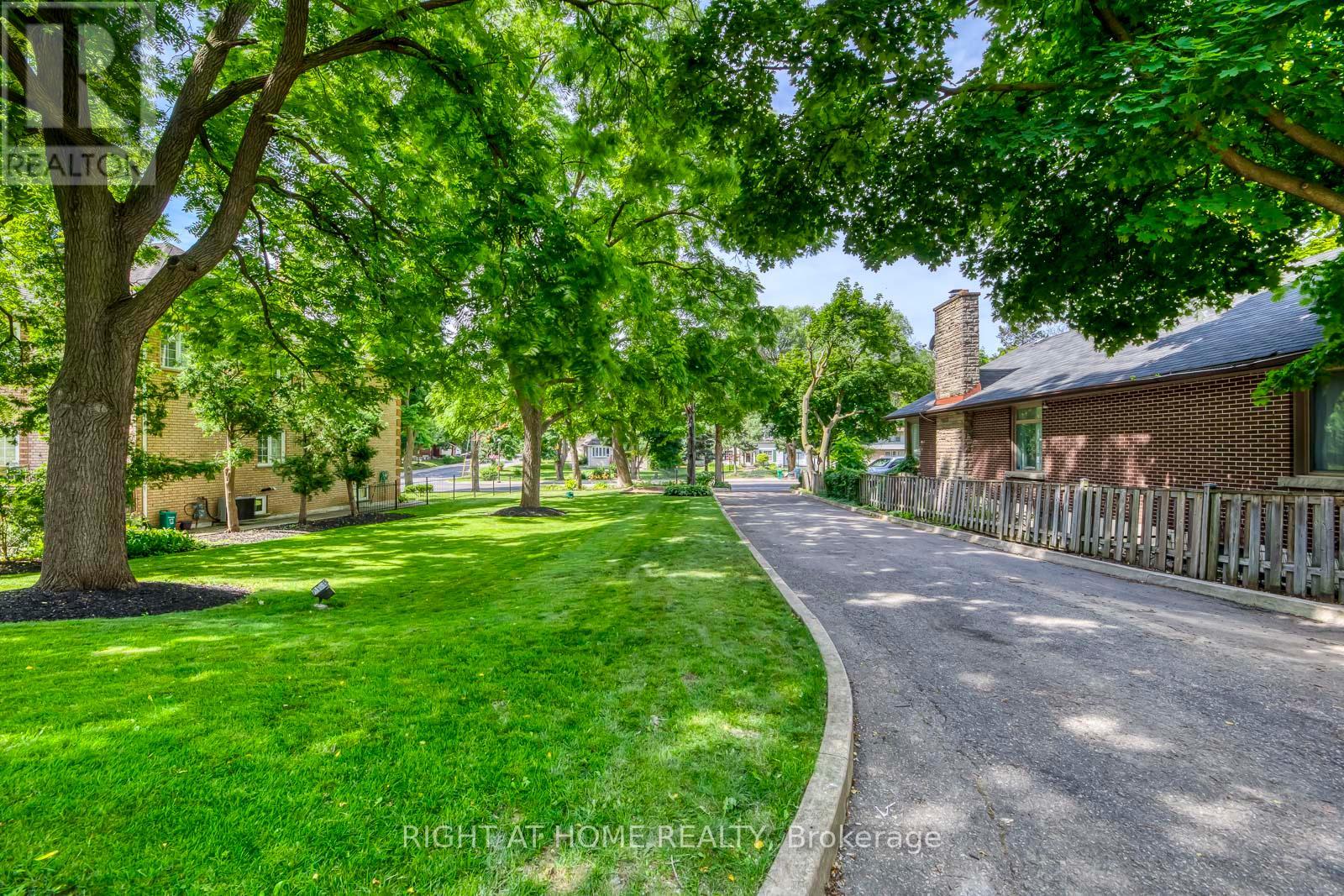 118 Main Street S, Brampton, Ontario  L6W 2C8 - Photo 7 - W13013104