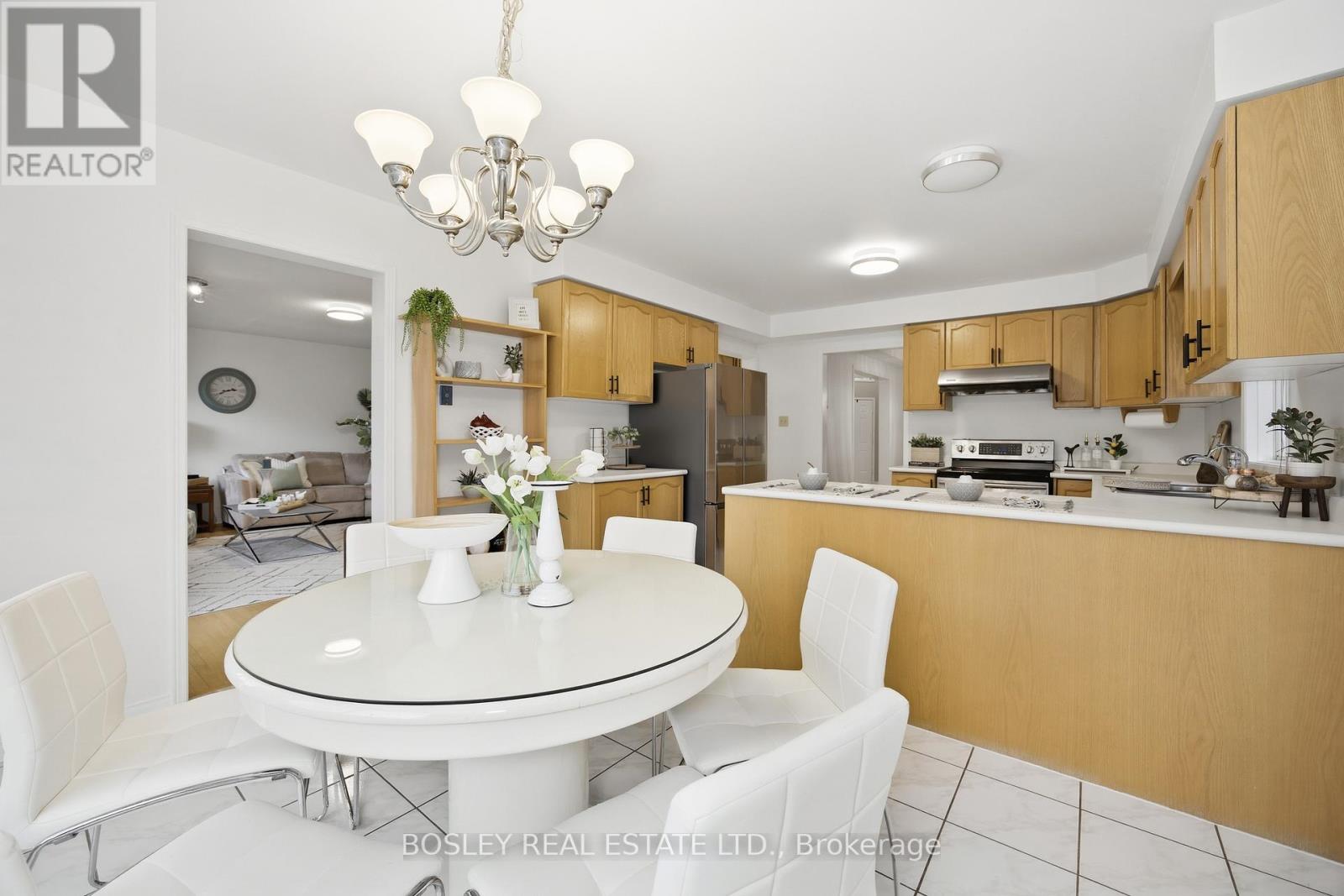 5176 Castlefield Drive, Mississauga, Ontario  L5V 1S2 - Photo 11 - W13013148