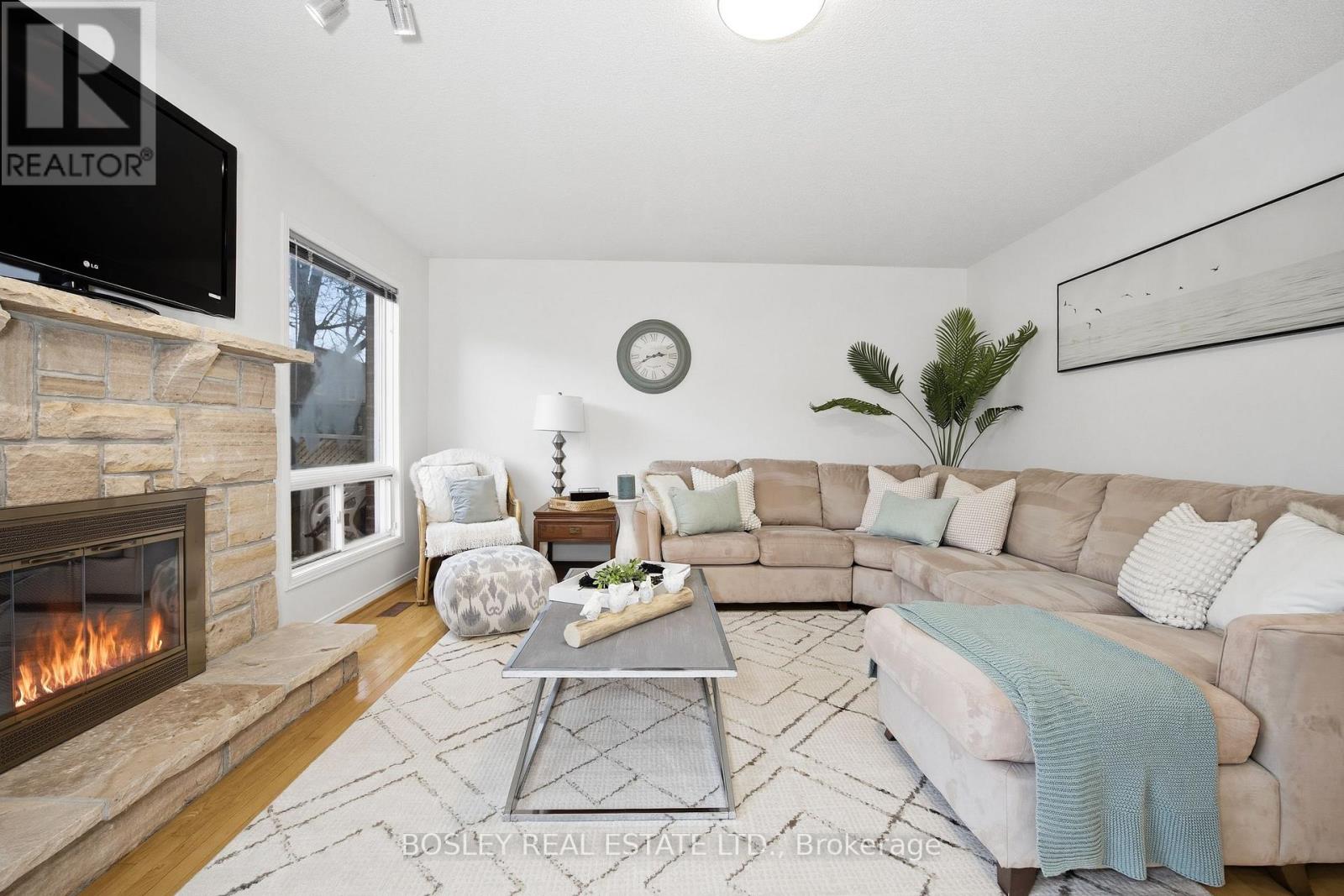 5176 Castlefield Drive, Mississauga, Ontario  L5V 1S2 - Photo 12 - W13013148