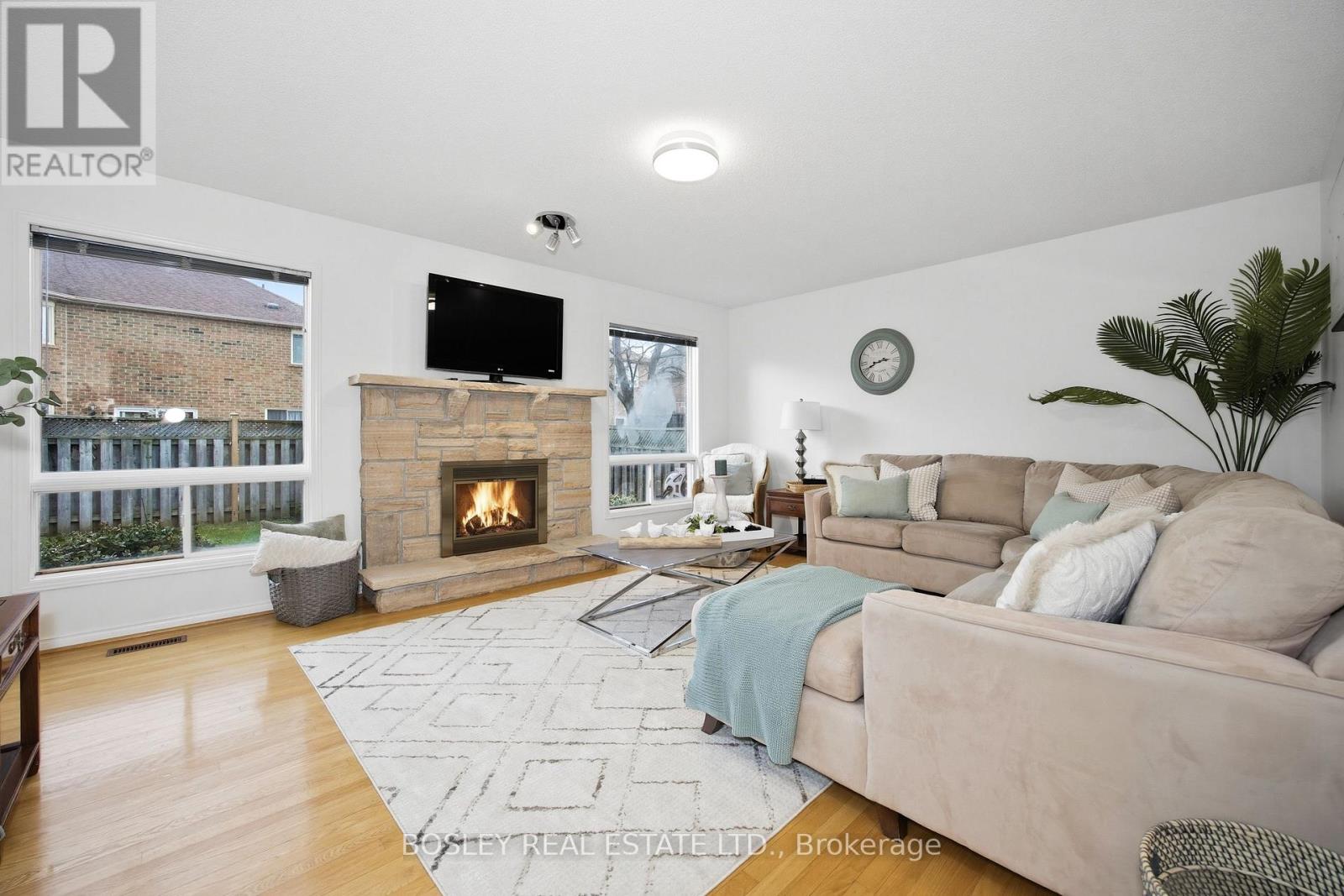 5176 Castlefield Drive, Mississauga, Ontario  L5V 1S2 - Photo 13 - W13013148