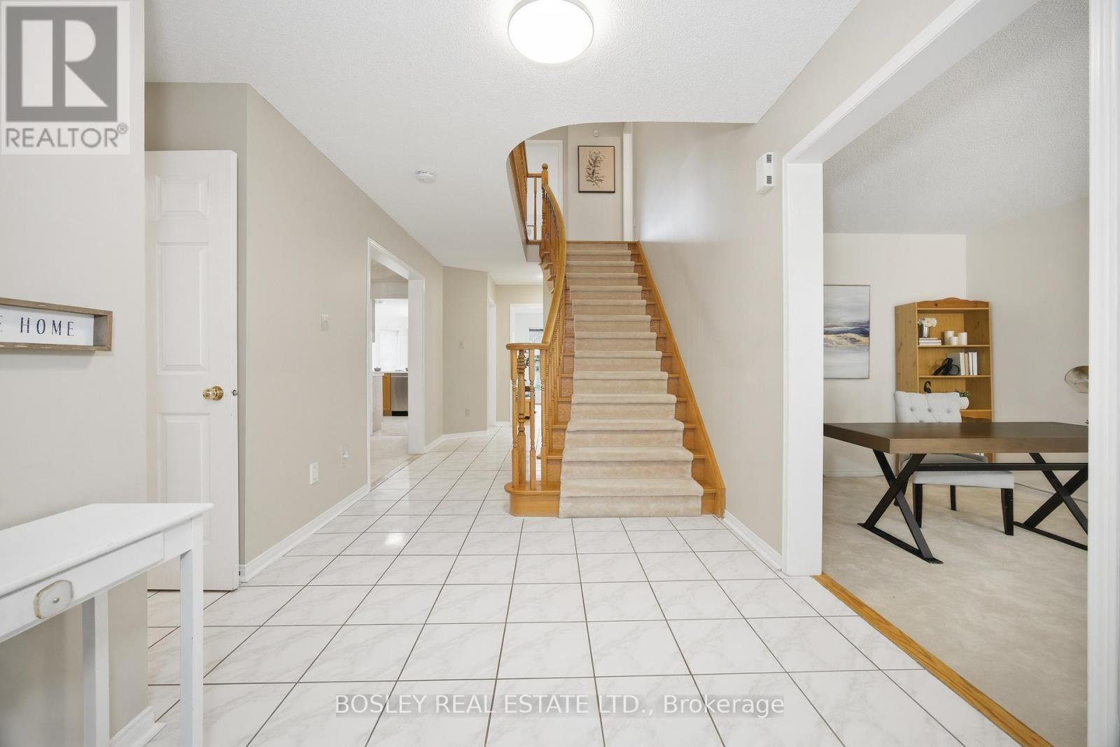 5176 Castlefield Drive, Mississauga, Ontario  L5V 1S2 - Photo 4 - W13013148