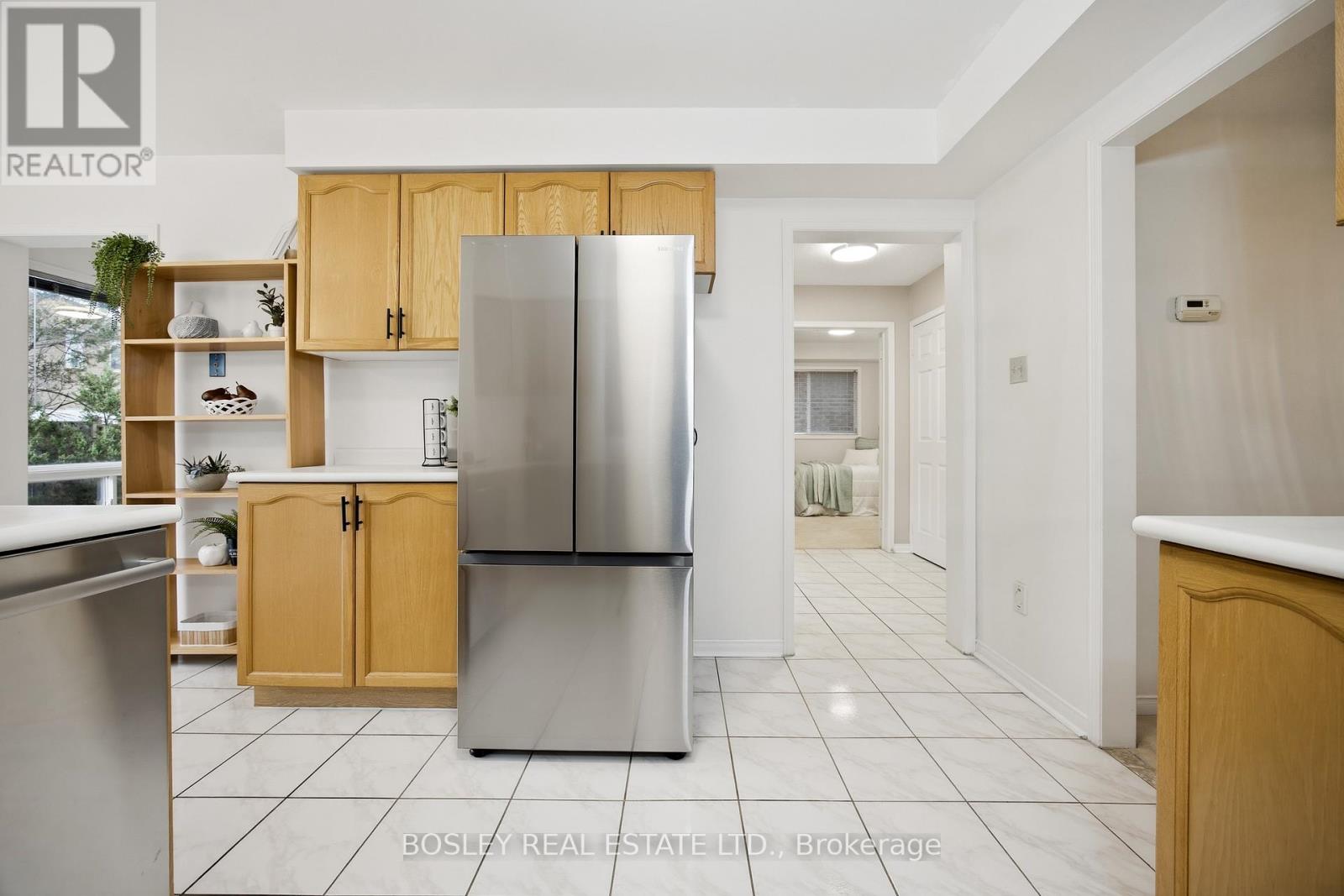 5176 Castlefield Drive, Mississauga, Ontario  L5V 1S2 - Photo 8 - W13013148