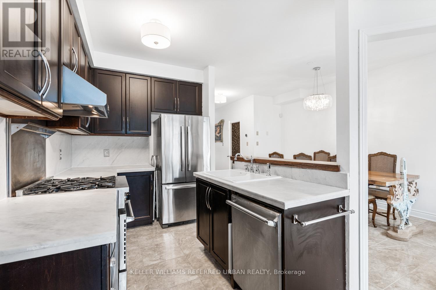 26 Abraham Welsh Road, Toronto, Ontario  M9M 0B7 - Photo 11 - W13013160