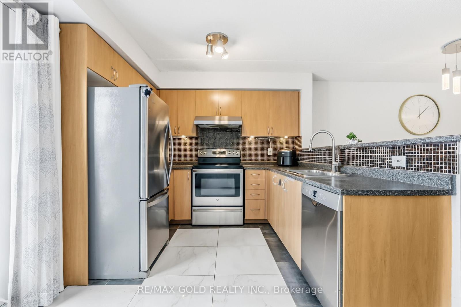 202 - 1340 Main Street E, Milton, Ontario  L9T 7S6 - Photo 11 - W13013166