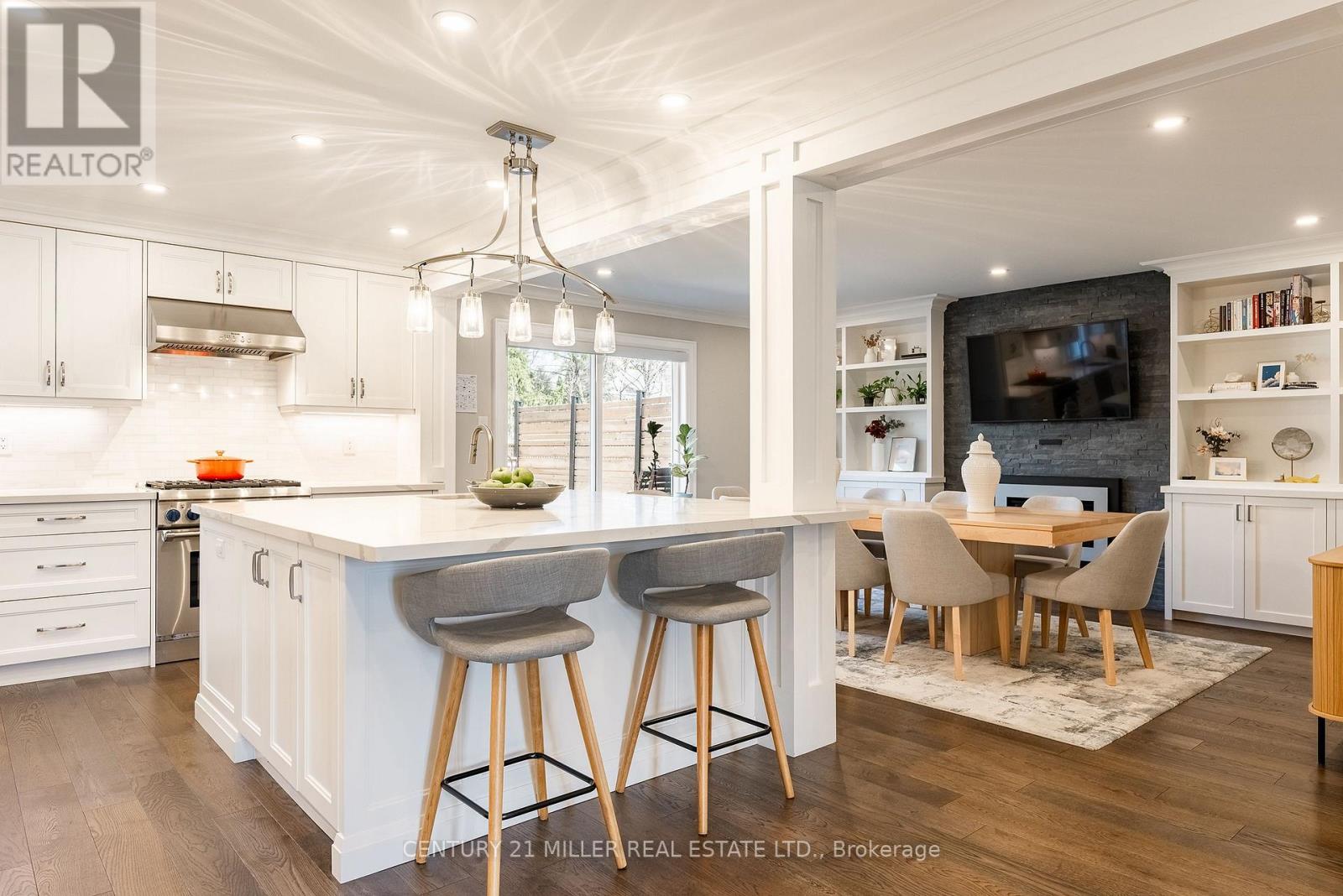 327 Macdonald Road, Oakville, Ontario  L6J 2A8 - Photo 11 - W13013268