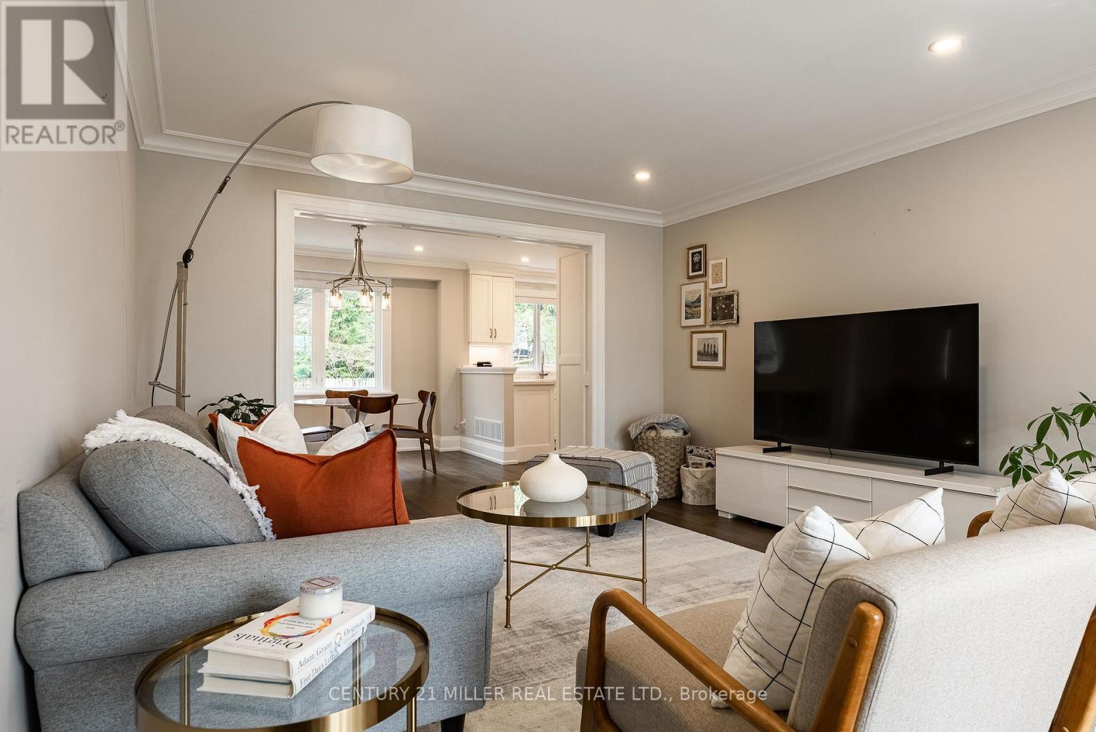 327 Macdonald Road, Oakville, Ontario  L6J 2A8 - Photo 5 - W13013268