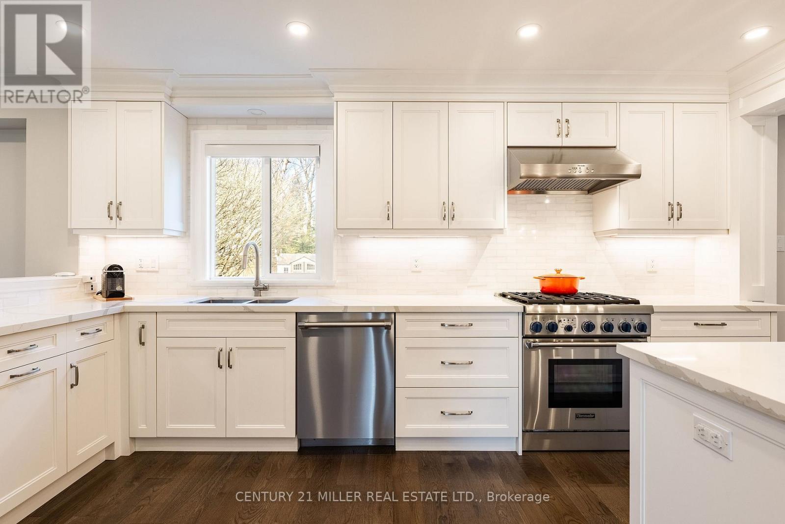 327 Macdonald Road, Oakville, Ontario  L6J 2A8 - Photo 9 - W13013268