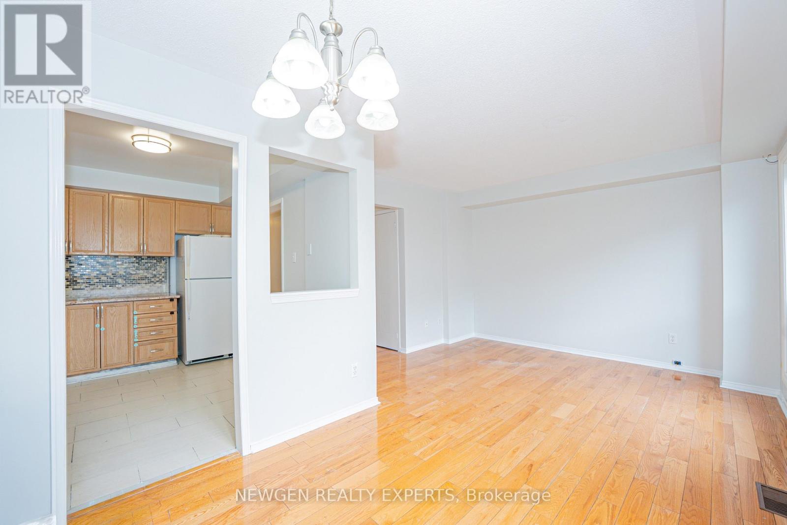 68 Wickstead Court, Brampton, Ontario  L6R 1N8 - Photo 10 - W13013270