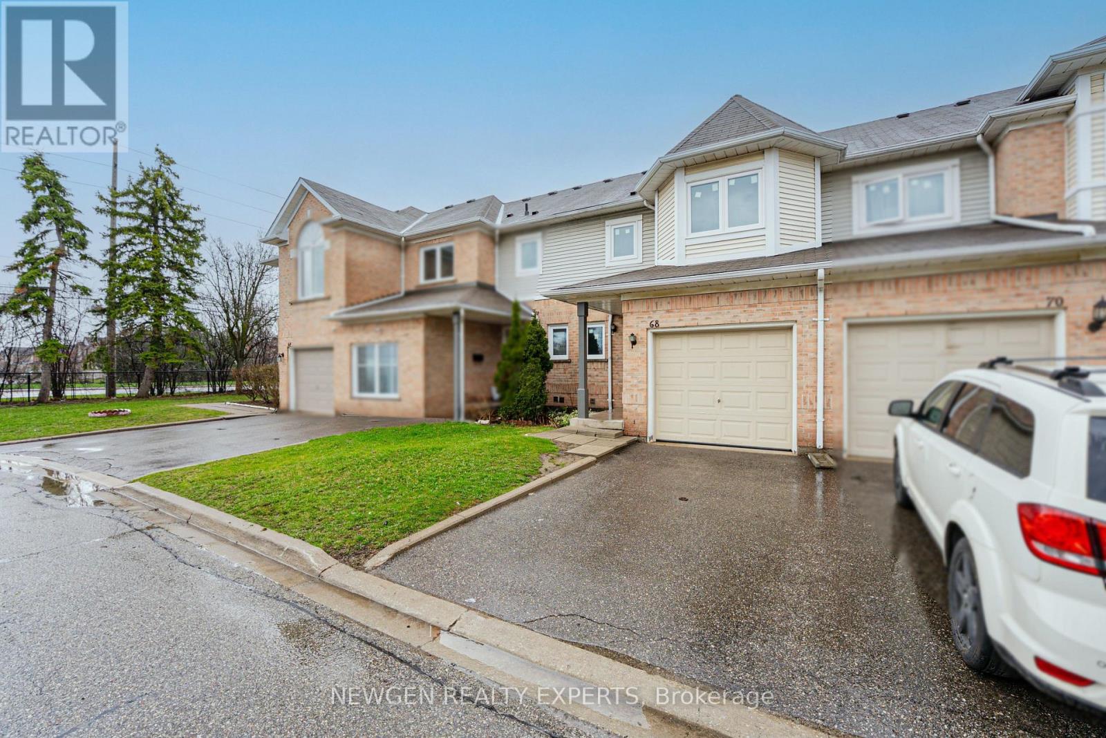 68 Wickstead Court, Brampton, Ontario  L6R 1N8 - Photo 2 - W13013270