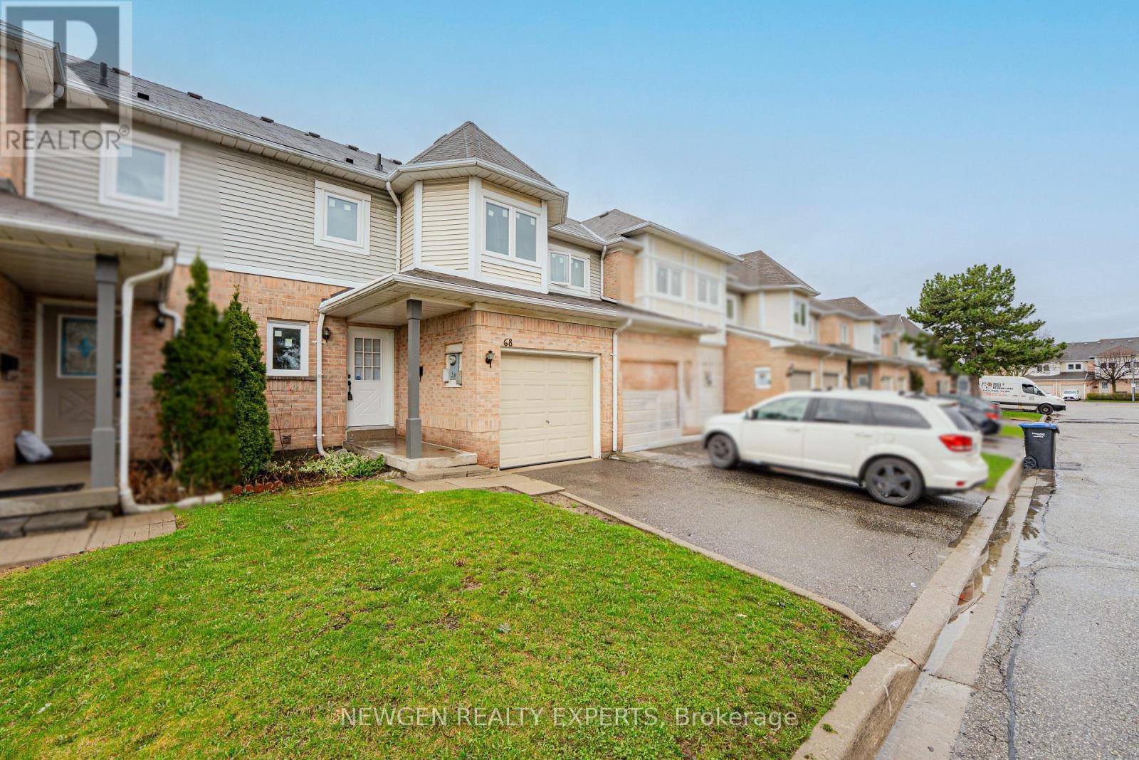 68 Wickstead Court, Brampton, Ontario  L6R 1N8 - Photo 3 - W13013270