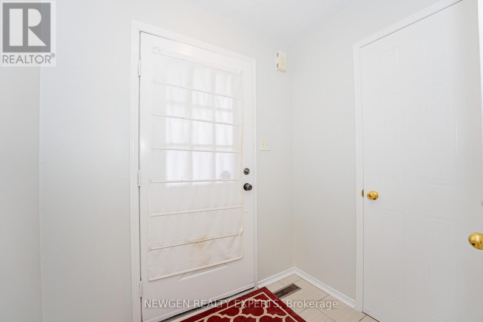 68 Wickstead Court, Brampton, Ontario  L6R 1N8 - Photo 6 - W13013270