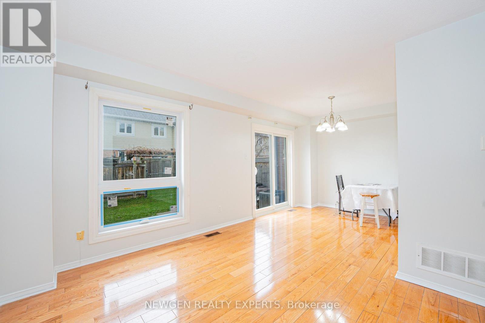 68 Wickstead Court, Brampton, Ontario  L6R 1N8 - Photo 8 - W13013270