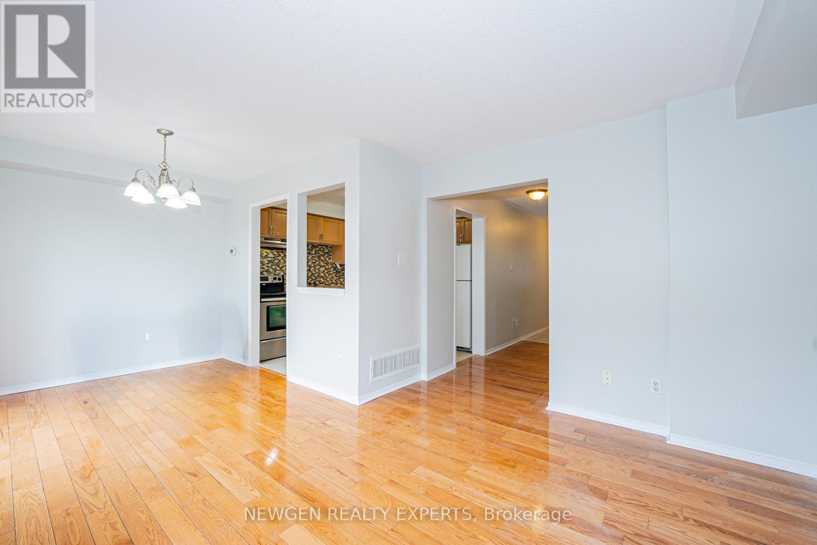 68 Wickstead Court, Brampton, Ontario  L6R 1N8 - Photo 9 - W13013270