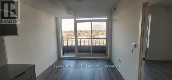 523 - 1185 Dupont Street, Toronto, Ontario  M6H 0G5 - Photo 2 - W13013280