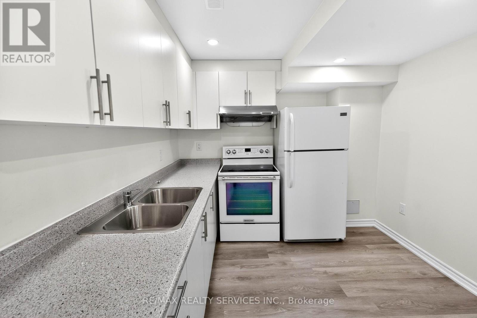 100 Emerald Coast Trail, Brampton, Ontario  L7A 5A7 - Photo 43 - W13013312