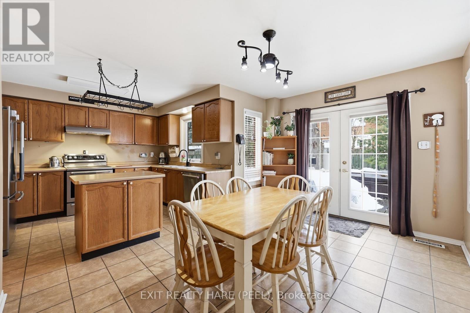 77 Lord Simcoe Drive, Brampton, Ontario  L6S 5H1 - Photo 9 - W13013326