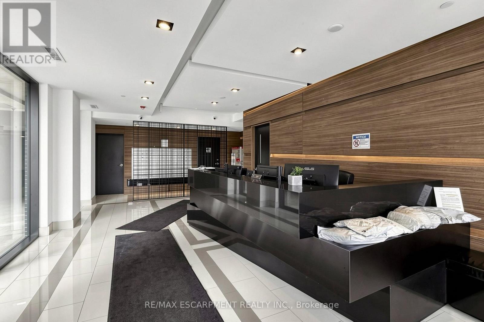 D619 - 5220 Dundas Street, Burlington, Ontario  L7L 0J4 - Photo 4 - W13013334